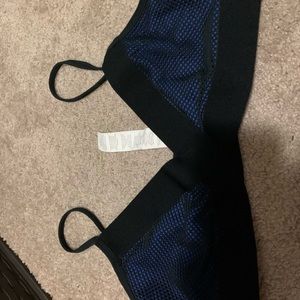 Demi Lovato Fabletics sports bra